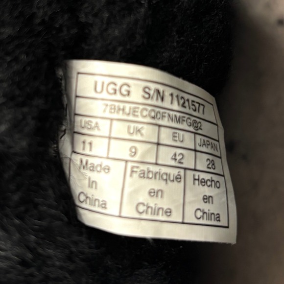 UGG Classic Mini Beaded Black Suede Shearling Short Ankle Boots Slip On Size 11 - Picture 3 of 9